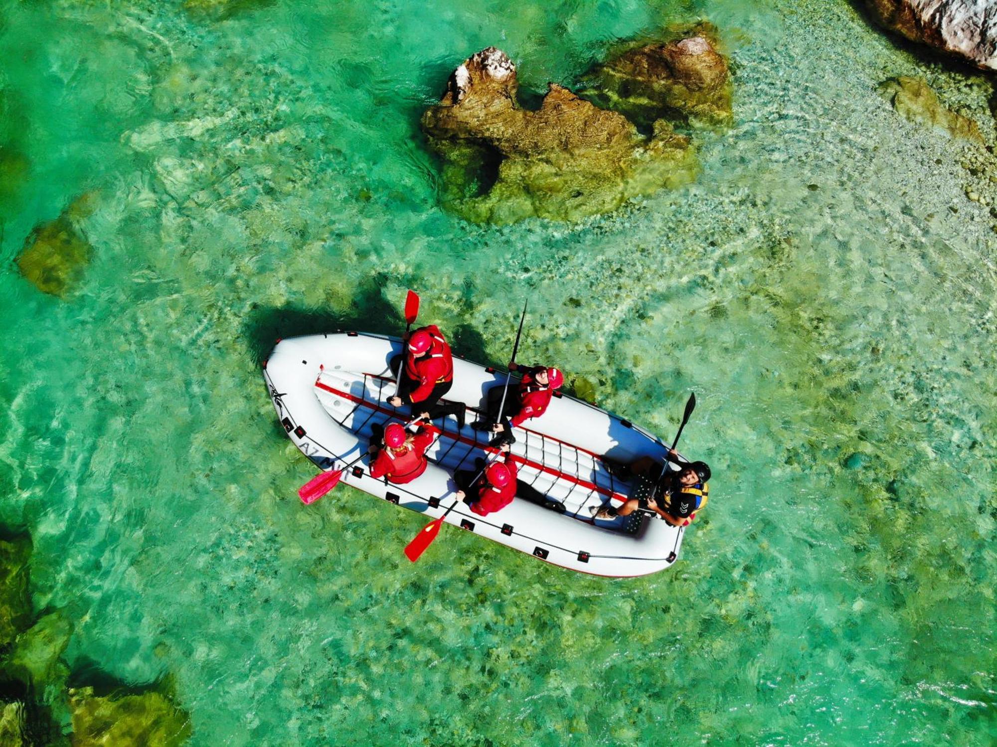 トールミンAzimut Hisaアパートメント エクステリア 写真